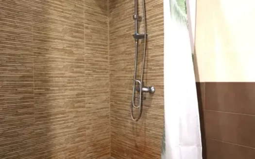 3 room apartment, Azatutyan Avenue, 89 sq.m., high ceilings, major renovation, stone building