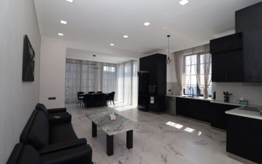 Single story house, Lusine Zaqaryan Street in Nork-Marash, 155 sq.m., 2 bathrooms, major renovation