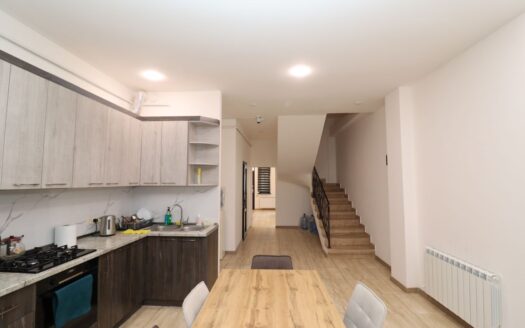 Three story stone house, Riga street, 198 sq.m., major renovation