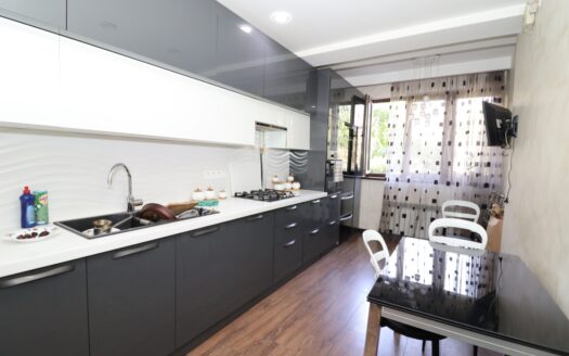 3 room apartment, Agatangeghos Street, 97 sq.m., major renovation