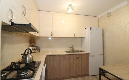 2 room apartment, Artsakh avenue, 60 sq.m., major renovation, stone building
