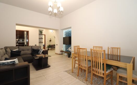 3 room apartment on Tumanyan street, 92 sq.m., high ceilings