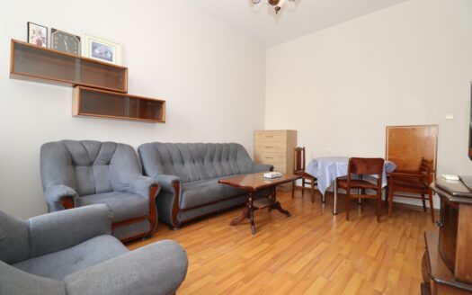 2 room apartment, Mesrop Mashtots Avenue, 40 sq.m., high ceilings, cosmetic renovation