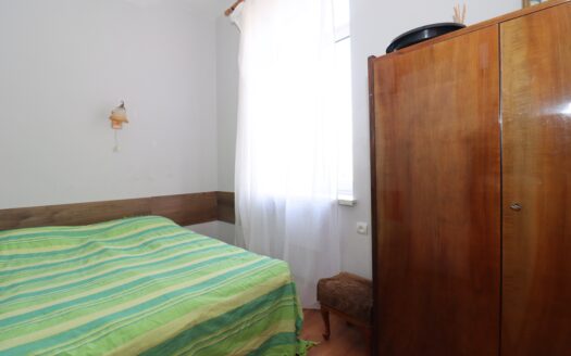 2 room apartment, Mesrop Mashtots Avenue, 40 sq.m., high ceilings, cosmetic renovation