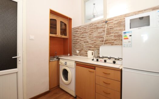 2 room apartment, Mesrop Mashtots Avenue, 40 sq.m., high ceilings, cosmetic renovation