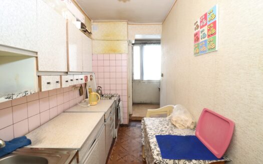 2 room apartment, Orbeli brothers street, 67 sq.m., 2/5 floor, stone building