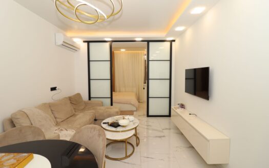 1 room apartment, Arshakuniats Avenue, 37 sq.m., 1/5 floor, high ceilings, major renovation