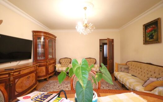 4 room apartment, Marshal Khudyakov street, 86 sq.m., major renovation