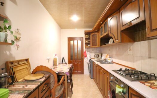 4 room apartment, Marshal Khudyakov street, 86 sq.m., major renovation