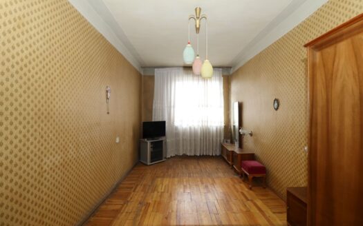 4 room apartment on Yervand Kochar street, 104 sq.m., multiple balconies