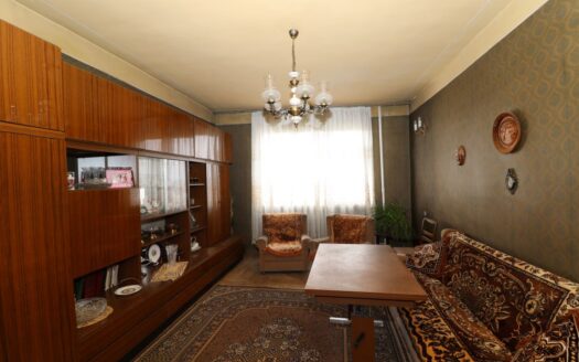 4 room apartment on Yervand Kochar street, 104 sq.m., multiple balconies