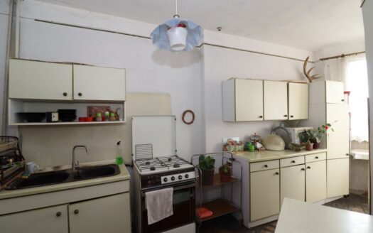 4 room apartment on Yervand Kochar street, 104 sq.m., multiple balconies