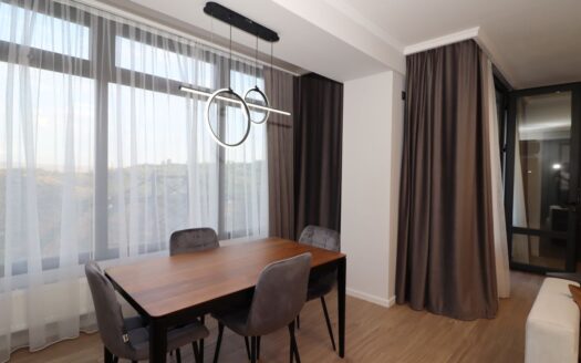 3 room apartment on Orbeli Brothers street, 95 sq.m., major renovation
