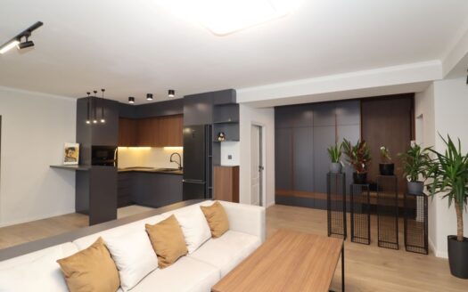 3 room apartment on Orbeli Brothers street, 95 sq.m., major renovation