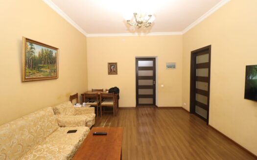2 room apartment, Saryan Street, 60 sq.m., 3/5 floor, high ceilings, multiple balconies