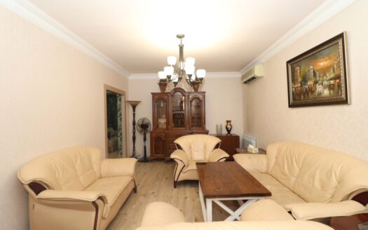 4 room apartment, Davtashen 1st district, 93 sq.m., multiple balconies, major renovation