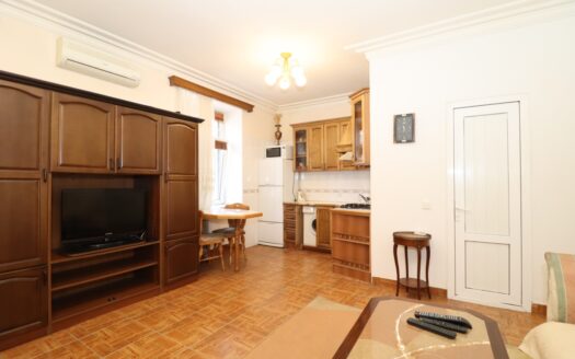 1 room apartment, Saryan Street, 34 sq.m., high ceilings, major renovation