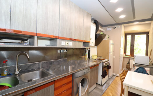 4 room apartment on Yervand Kochar street, 85 sq.m.