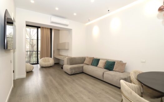 2 room apartment, Isahakian street, 78 sq.m., high ceilings, multiple balconies
