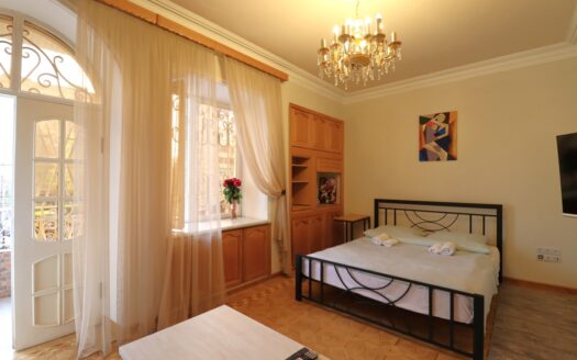 1 room apartment on Tolbukhin street, 30 sq.m., high ceilings