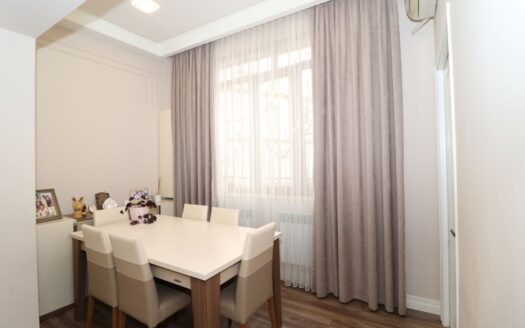 3 room apartment, Tigran Mets Avenue, high ceilings, major renovation