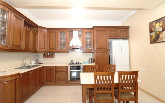 3 room apartment in a new building on Verin Antarayin street, 97 sq.m., 5/8 floor, 2 bathrooms