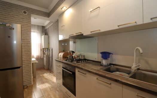 2 room apartment on Svachyan street, 60 sq.m., major renovation