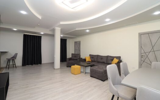3 room apartment in a new building on Abovyan street, 82 sq.m., high ceilings, major renovation