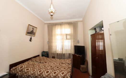 3 room apartment, Sakharov street, 108 sq.m., high ceilings