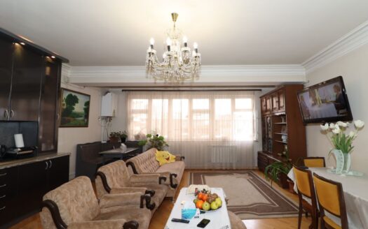 3 room apartment, Hrachya Kochar Street, major renovation, stone building