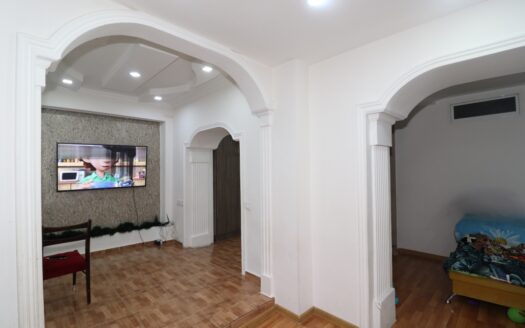 2 room apartment, Dro Street, 74 sq.m., cosmetic renovation