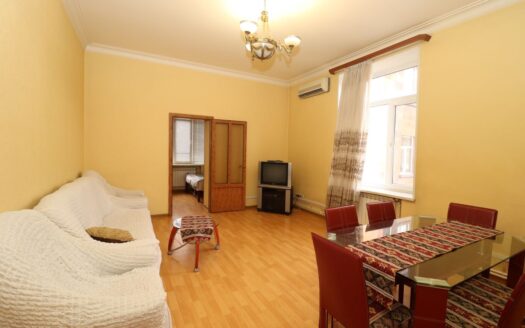 2 room apartment, Abovyan Street, high ceilings, cosmetic renovation