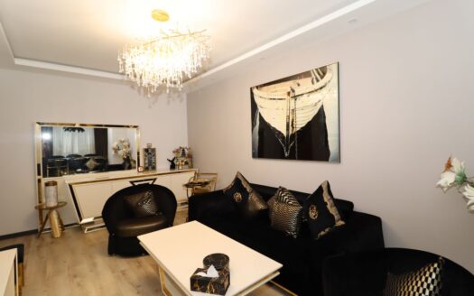 3 room apartment, Komitas Avenue, 90 sq.m., high ceilings, major renovation