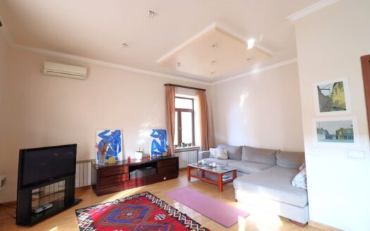 2 room apartment, Moskovyan Stree, 90 sq.m., high ceilings