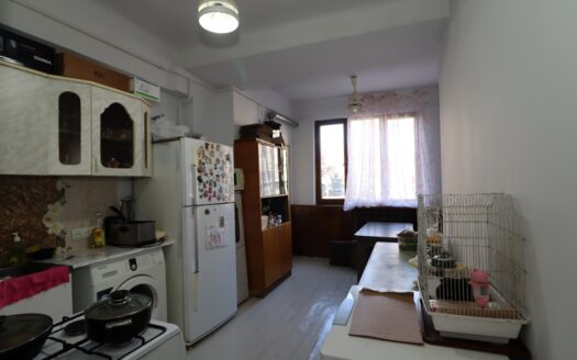 4 room apartment, 2nd lane of Azatutyan Avenue, cosmetic renovation