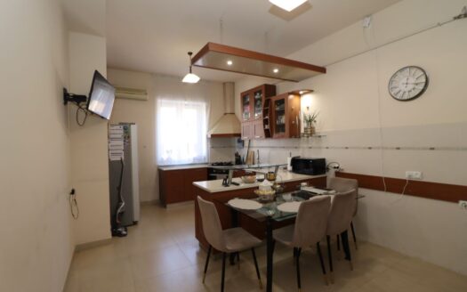 3 room apartment in a new building, Pushkin Street, 120 sq.m., high ceilings