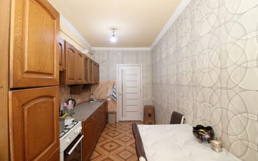 3 room apartment, Badal Muradyan Street, 80 sq.m., 4/9 floor, major renovation