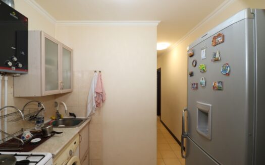 3 room apartment, Bakunts Street, multiple balconies, cosmetic renovation