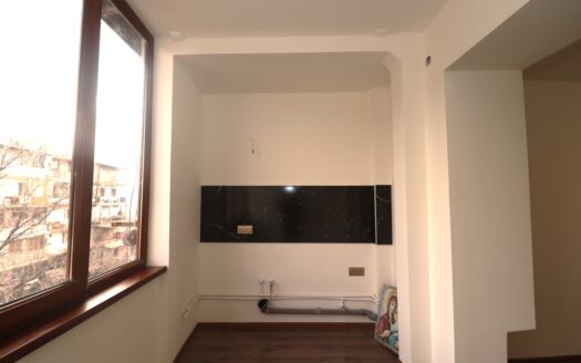 2 room apartment, Totovents Street, 46 sq.m., major renovation, stone building
