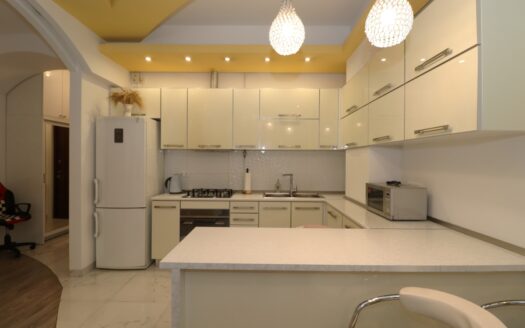 2 room apartment in a new building, Mesrop Mashtots Avenue, 53 sq.m., high ceilings