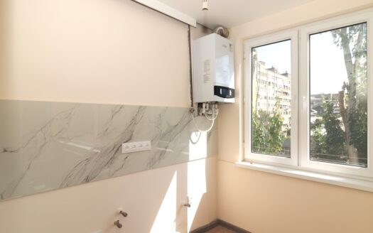 3 room apartment, Vahram Papazyan street, 71 sq.m., major renovation, stone building