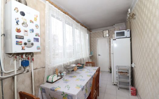 3 room apartment on Yervand Kochar street, cosmetic renovation