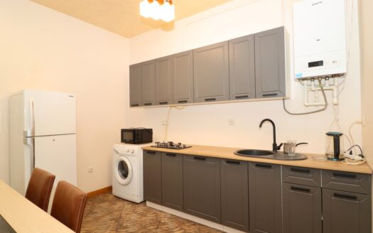 2 room apartment, Aram street alley, 58 sq.m., high ceilings, major renovation