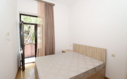 2 room apartment,Shirvanzade street, 54 sq.m., high ceilings, euro renovation, stone building