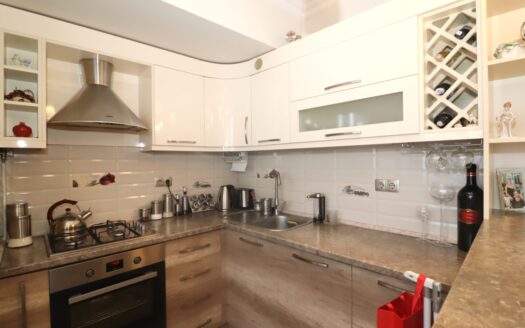 3 room apartment on Orbeli Brothers street, 91 sq.m., major renovation