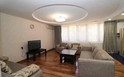 3 room apartment on Yeznik Koghbatsi street, 120 sq.m., major renovation