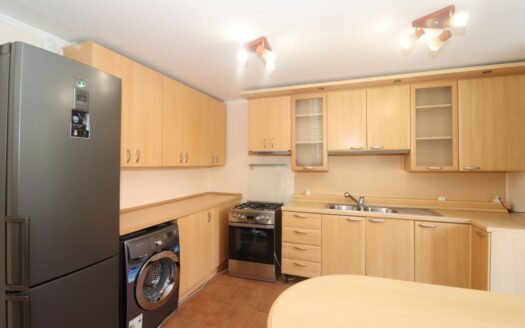 3 room apartment, Mashtots Avenue, major renovation, stone building