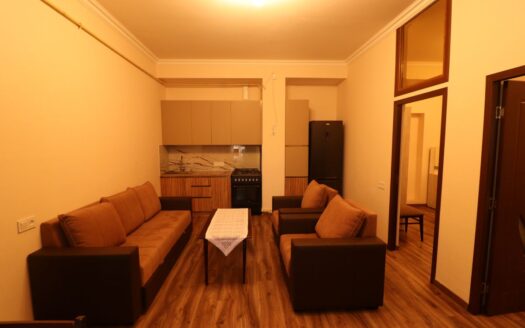 3 room apartment, Gevorg Chaush Street, 70 sq.m., major renovation, stone building