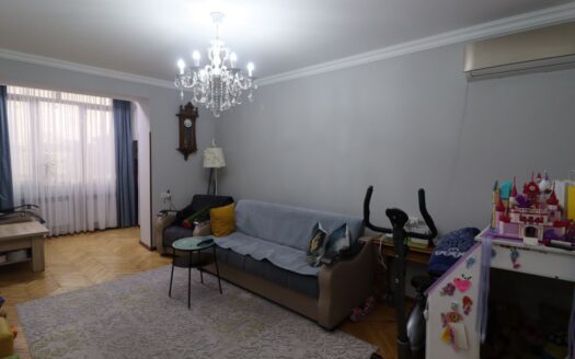 2 room apartment, Shahumyan 1st Street, 60 sq.m., major renovation, stone building