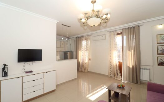 3 room apartment in a new building, Ler Kamsar Street, high ceilings